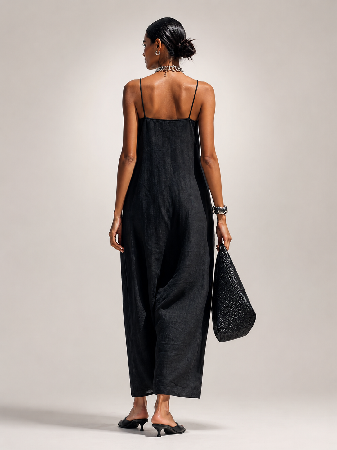 Eugénie — Robe longue à fines bretelles et encolure froncée