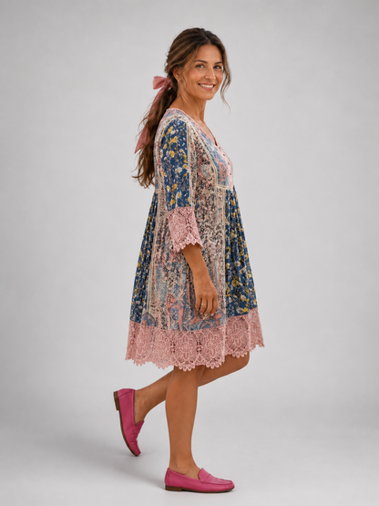 Sylvine — Robe courte fleurie à dentelle