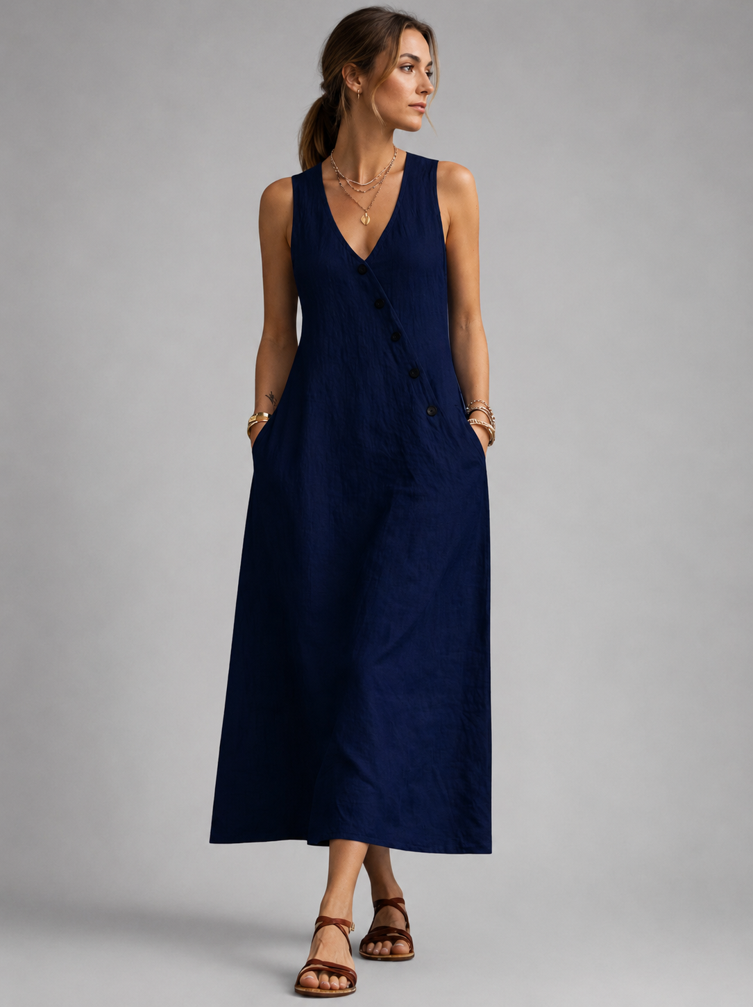 Bathilde — Robe longue sans manches à boutons, coloris Bleu marine
