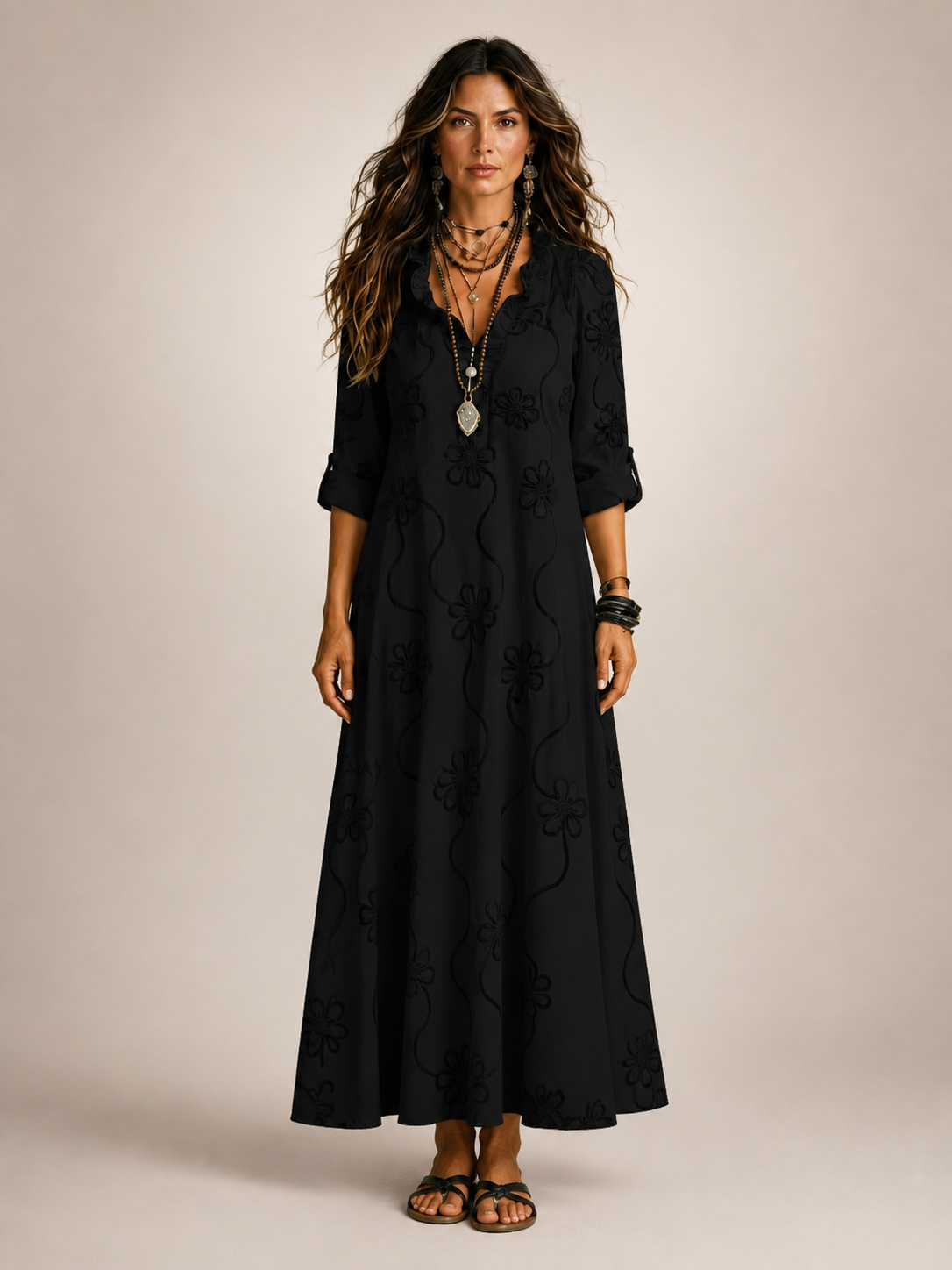 Maëlle — Robe longue chemise à fleurs brodées, coloris Noir