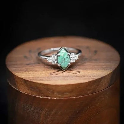 Ovale Pointu | Bague argentée avec pierre turquoise – Vue 01