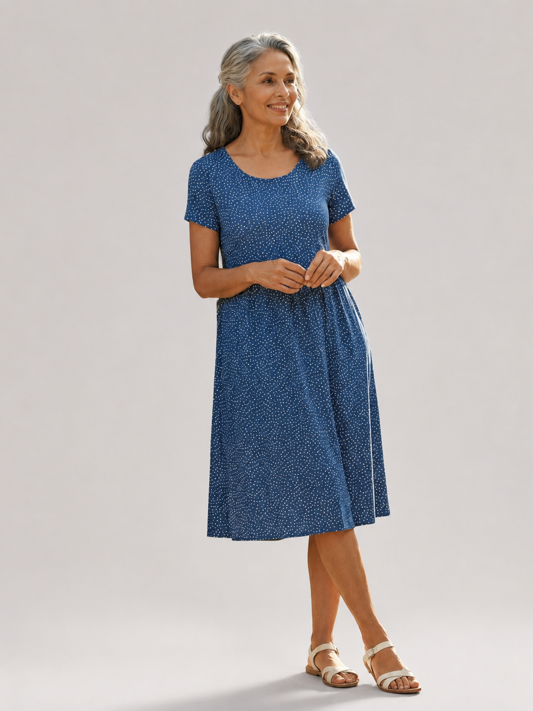 Émeline — Robe courte à pois et taille froncée, coloris Bleu à pois
