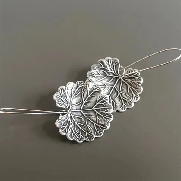 Disque Feuille | Boucles d'oreilles argentées en forme de feuilles – Vue 04