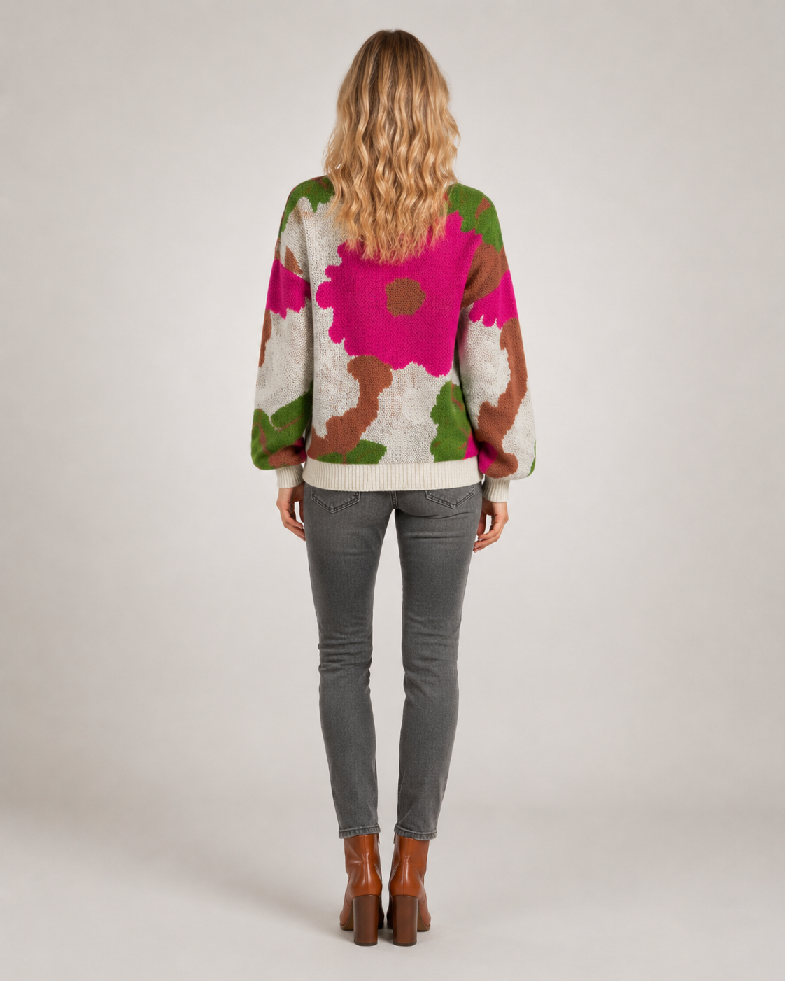 Sydney | Kwiatowy sweter z dzianiny