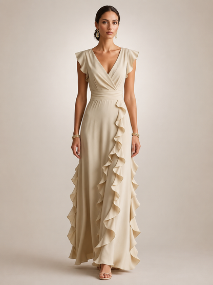 Ghislaine — Robe longue à volant cascade et col V, coloris Champagne