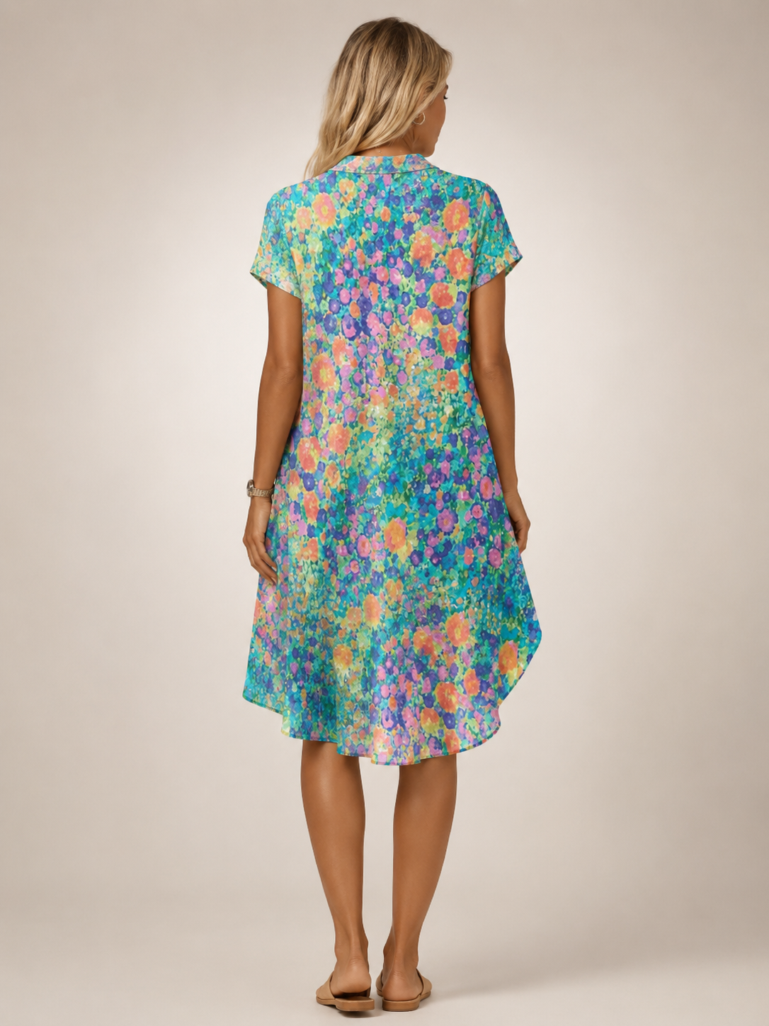 Blanche — Robe midi chemise fleurie à col V