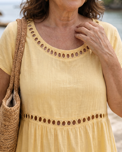 Albertine — Robe longue à broderie ajourée