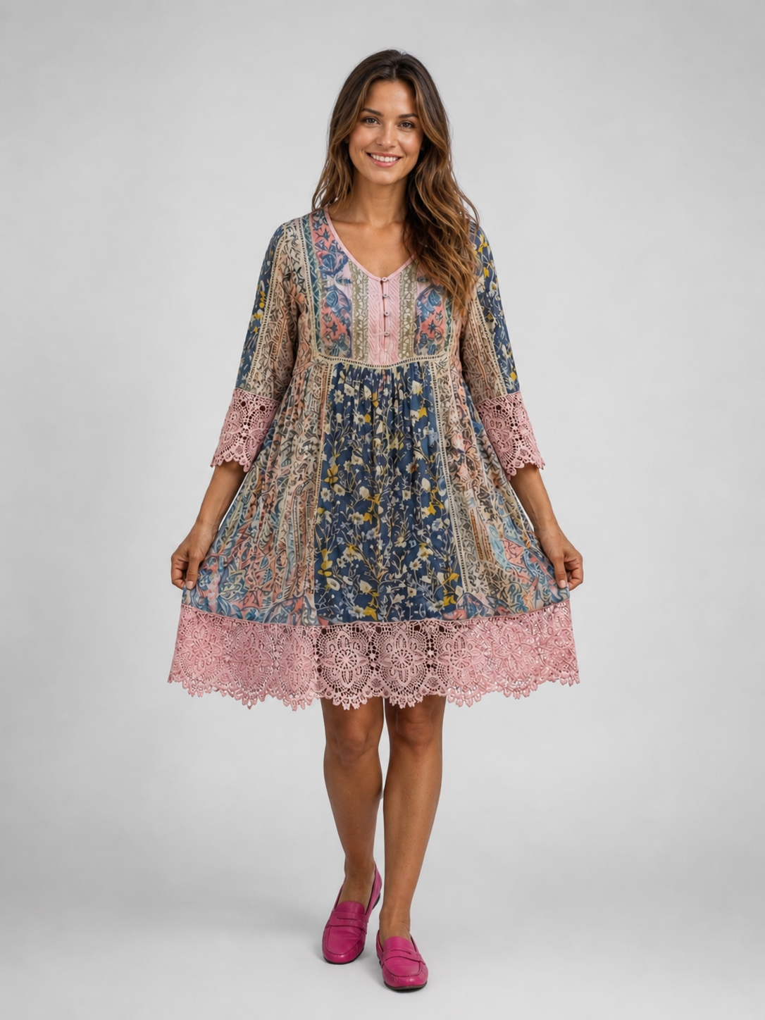 Sylvine — Robe courte fleurie à dentelle, coloris Bleu fleuri