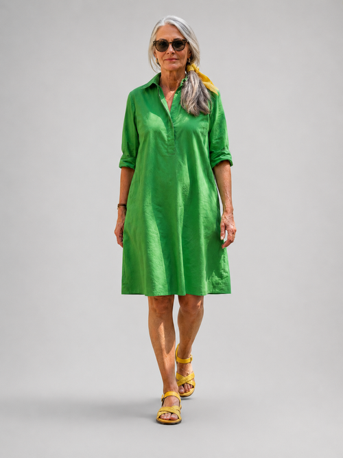 Fleur — Robe courte chemise unie à poches, coloris Vert prairie