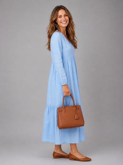 Claudine — Robe longue à col V boutonné et jupe étagée