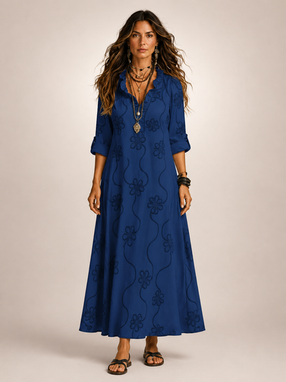 Maëlle — Robe longue chemise à fleurs brodées, coloris Bleu marine