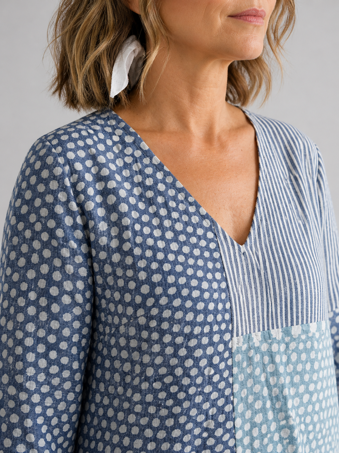 Doriane — Robe midi patchwork à col V