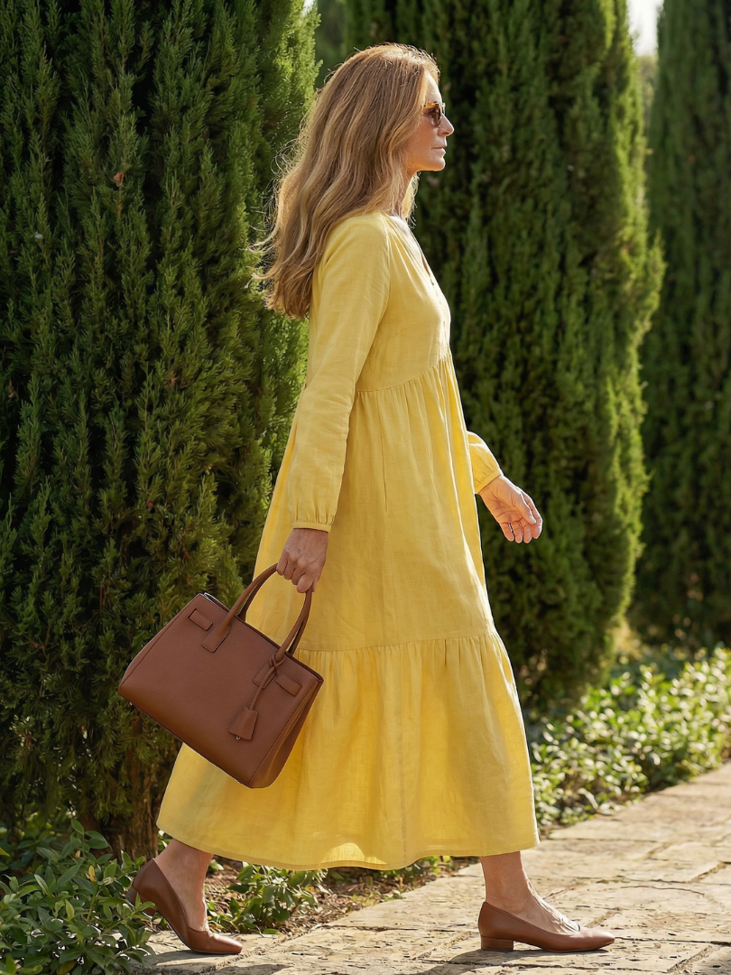Claudine — Robe longue à col V boutonné et jupe étagée