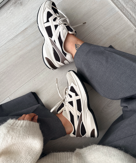 Sneakersy Saralea czarno-białe