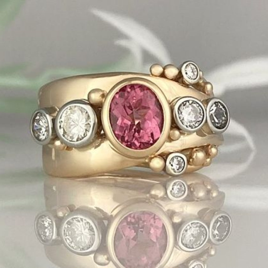 Rayure Rose | Bague dorée avec pierres roses et claires – Vue 01