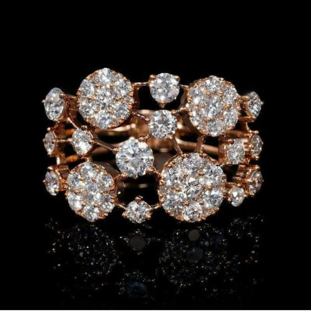 Grappe Claire | Bague large en or rose avec pierres claires – Vue 01