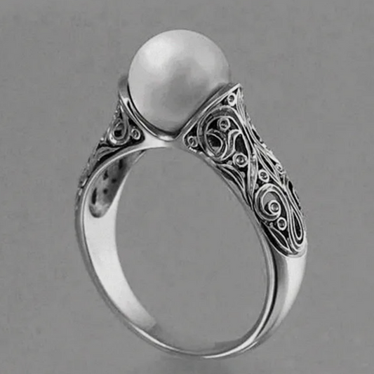 Rosée Lunaire | Bague argentée avec pierre blanche ronde – Vue 01