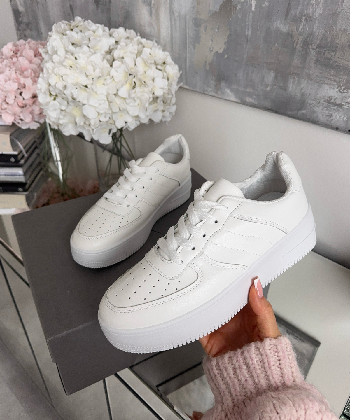 Sneakersy Sarai białe