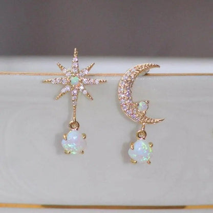 Ciel Nocturne | Boucles d'oreilles dorées avec lune et étoile – Vue 06