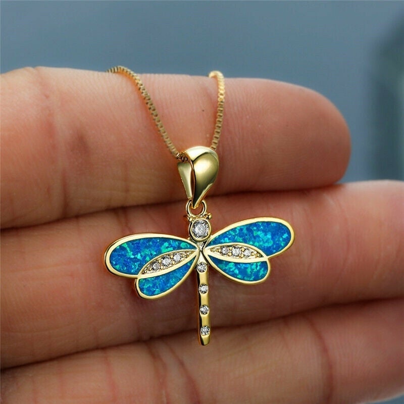 Pendentif Libellule | Collier avec détail clair aux reflets opalins – Vue 03