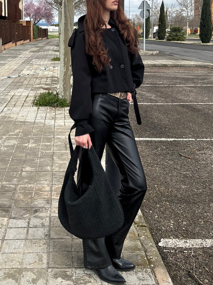 Sac en daim tressé XL noir vu de trois quarts