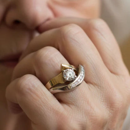 Arc Irrégulier | Bague dorée et argentée avec pierres claires – Vue 01