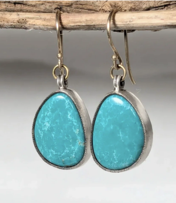 Bordure Nervurée | Boucles d'oreilles avec pierre turquoise dans un serti argenté – Vue 01