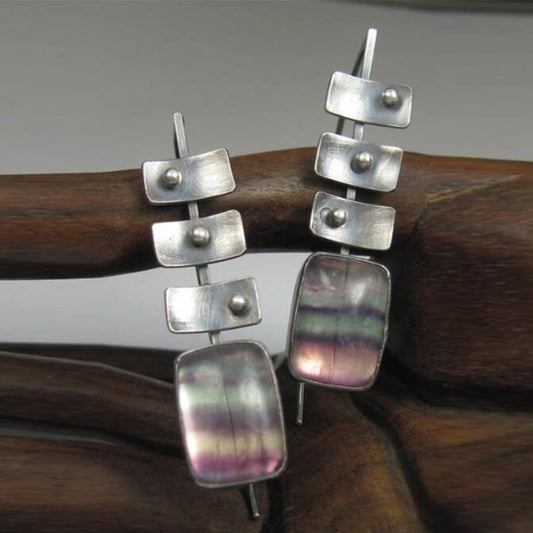 Bordure de Pierre | Boucles d'oreilles argentées avec pierre multicolore – Vue 01