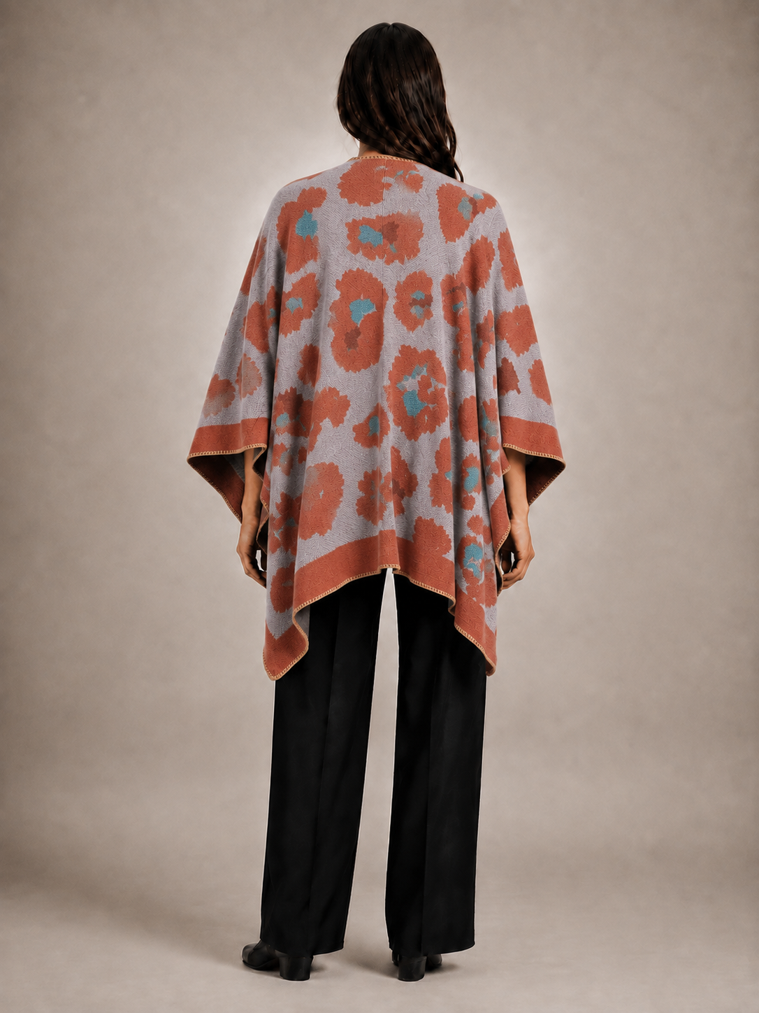 Ophélie | Rozpinana dwustronna peleryna w panterkę