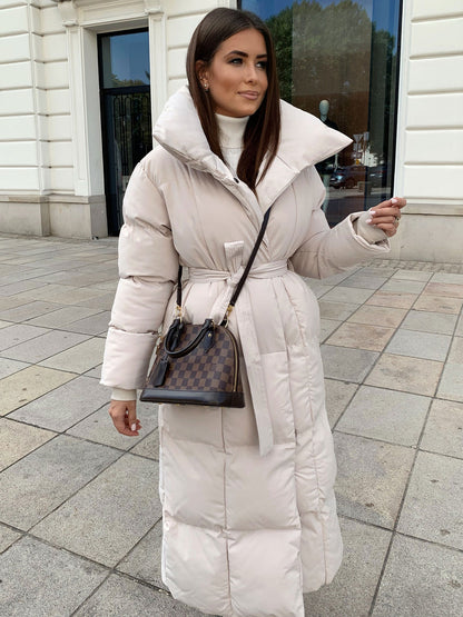 Kyleih Maxi – długa parka pikowana, kolor beżowy