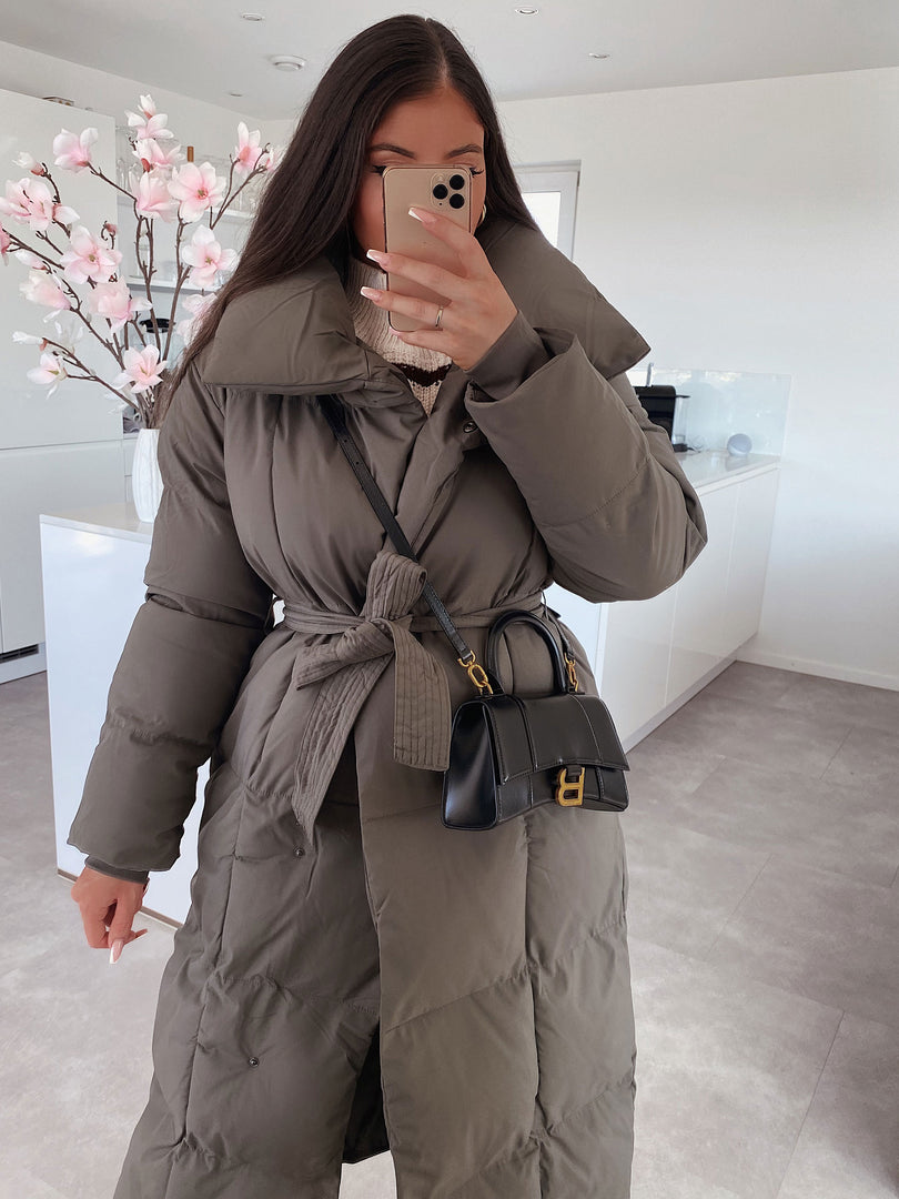 Kyleih Maxi – długa parka pikowana, kolor szary
