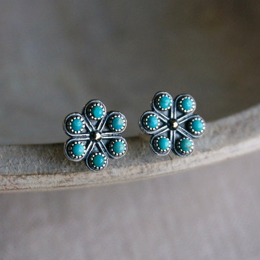 Six Pétales | Boucles d'oreilles fleurs avec pierres turquoise – Vue 01