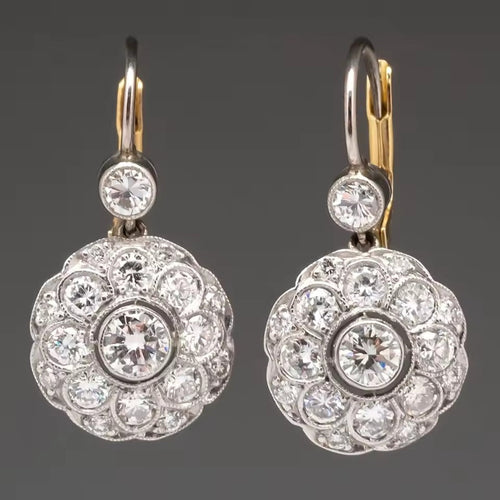 Cercle Ornemental | Boucles d'oreilles argentées avec pierres claires en cercle – Vue 01