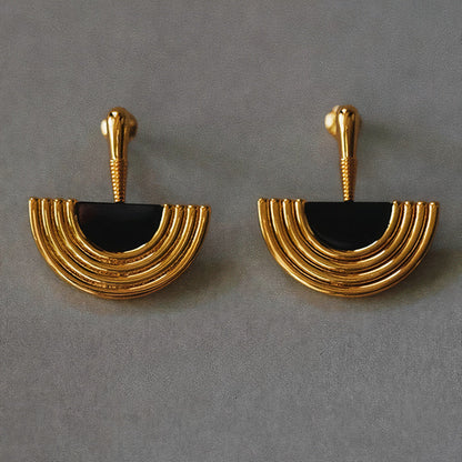 Éventail Nervuré | Boucles d'oreilles dorées en forme d'éventail – Vue 02
