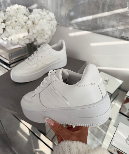 Sneakersy Sarai białe