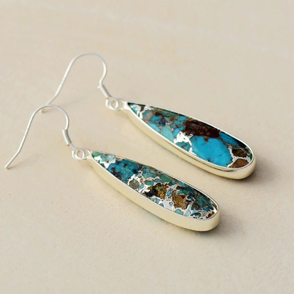 Goutte à Motifs | Boucles d'oreilles argentées avec pierres turquoise – Vue 02