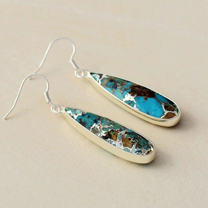 Goutte à Motifs | Boucles d'oreilles argentées avec pierres turquoise – Vue 02