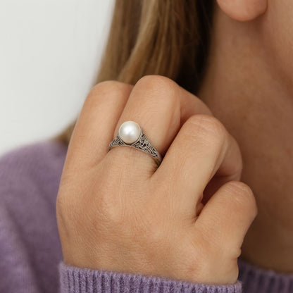 Rosée Lunaire | Bague argentée avec pierre blanche ronde – Vue 02