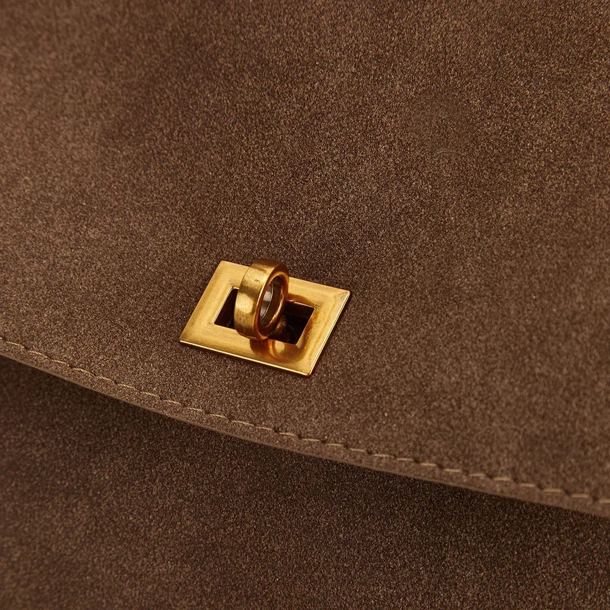 Sac en daim Ciara Premium brun vu de trois quarts