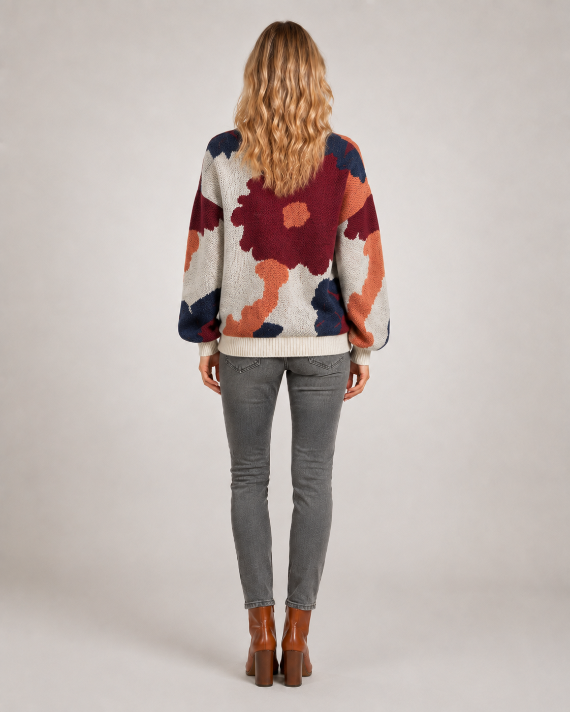 Sydney | Kwiatowy sweter z dzianiny
