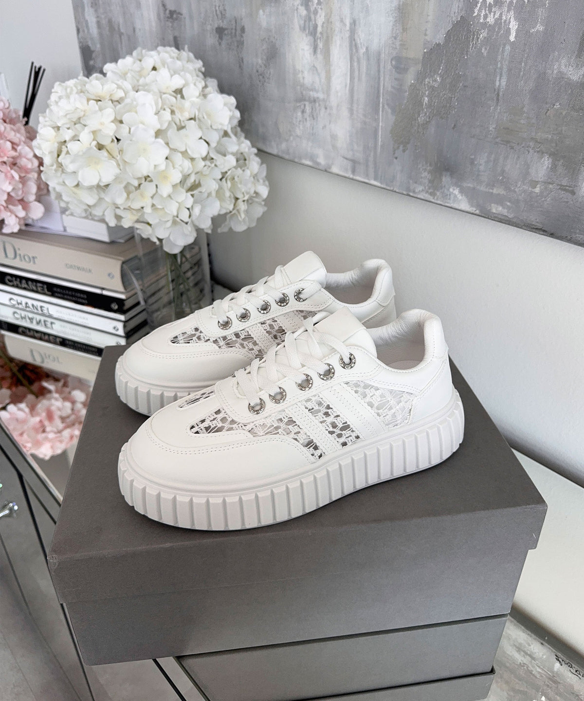 Sneakersy Madeleine białe