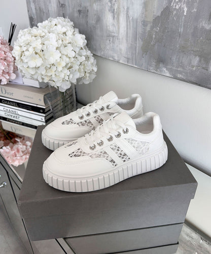 Sneakersy Madeleine białe