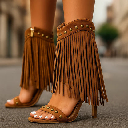Dorothea | Botki z frędzlami i ćwiekami w stylu western