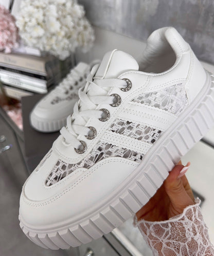 Sneakersy Madeleine białe