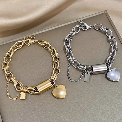 Cadenas Cœur | Bracelet chaîne épais avec pendentif cœur et chaînette de sécurité – Vue 03
