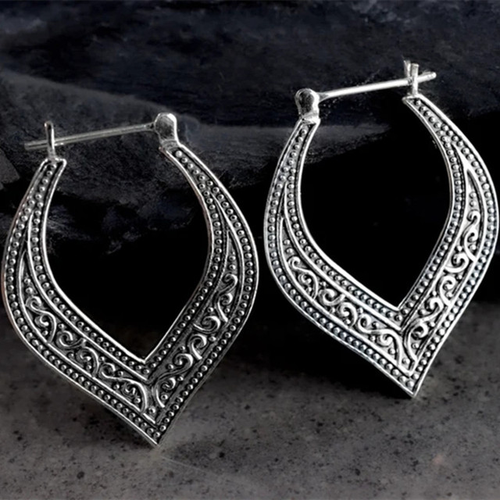 Arc de Feuilles | Boucles d'oreilles argentées avec arc à motifs – Vue 01