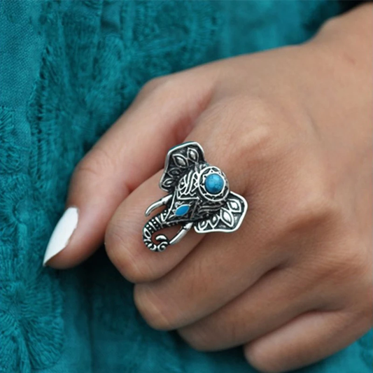 Gardien Éléphant | Bague argentée à motif d'éléphant et pierres turquoise – Vue 01