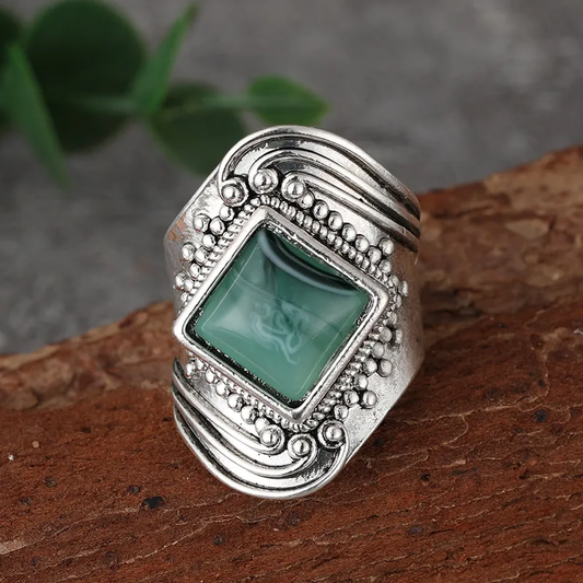Sceau Vert | Bague argentée avec pierre verte carrée – Vue 01