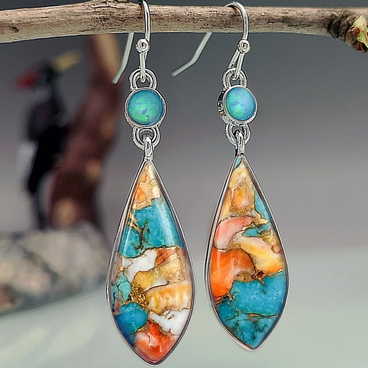 Goutte Mosaïque | Boucles d'oreilles argentées avec pierres colorées – Vue 01