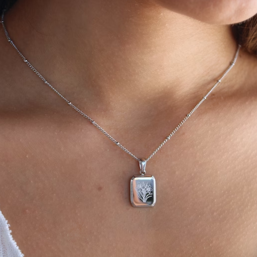 Solène | Collier argenté à l'esprit vintage – Vue 01